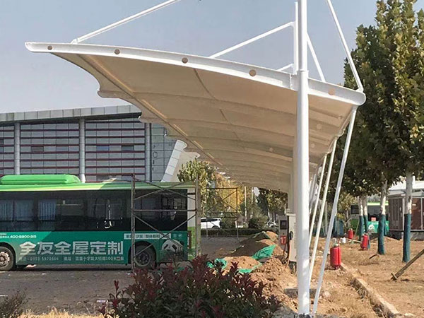 充電樁電動(dòng)車棚